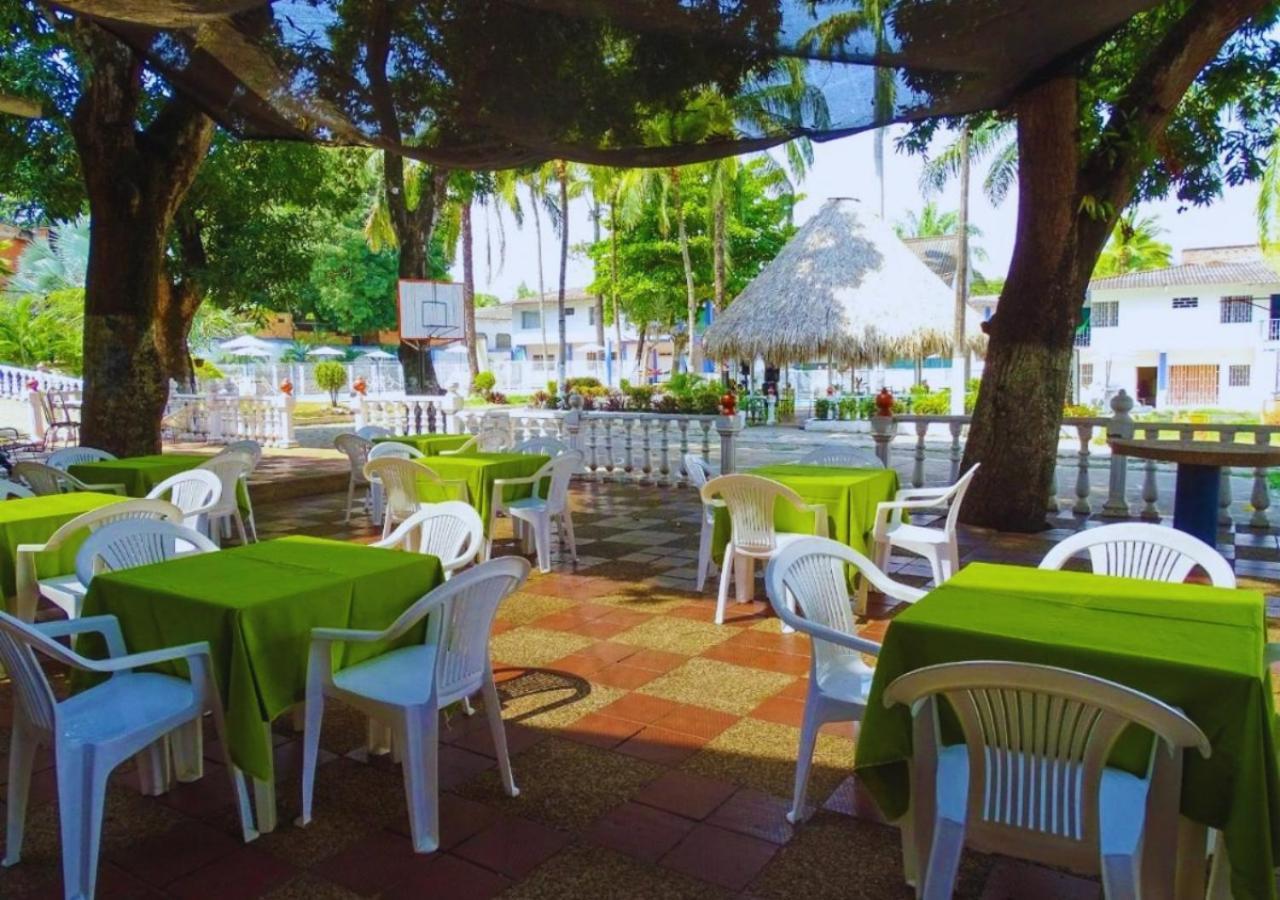 Hotel Villa De Rauzan Melgar Zewnętrze zdjęcie